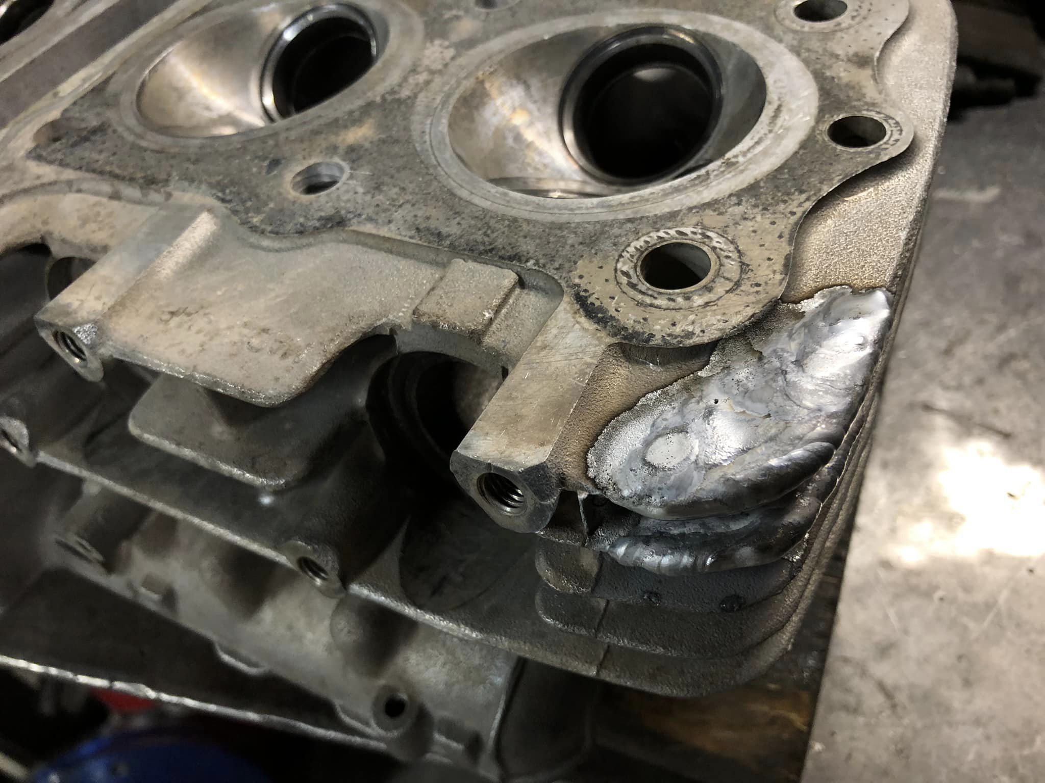 カワサキ GPZ550 シリンダーヘッド フィンカケなし 良品♪ (検 GPz550F GPz400F ZX550A ＧＰＺ４００Ｆ 750 Z400FX Z400GP 空冷 エンジン 香川県 〇〇様 Z５５０GP ７１０ボアアップ |